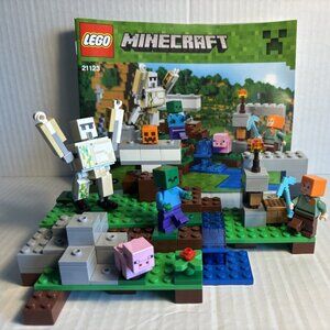 LEGO Minecraft: The Iron Golem (21123) Complete